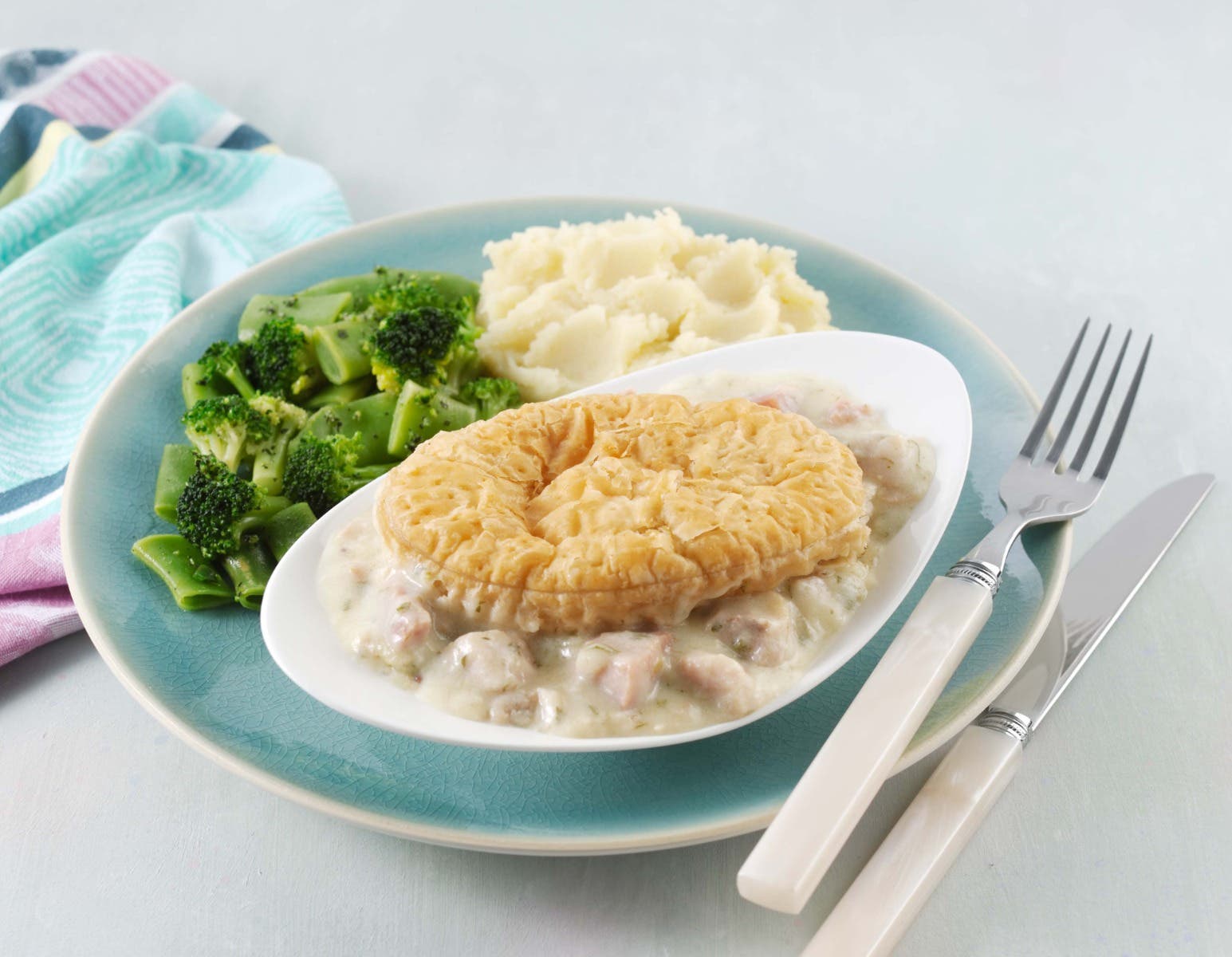 Chicken and mushroom pie